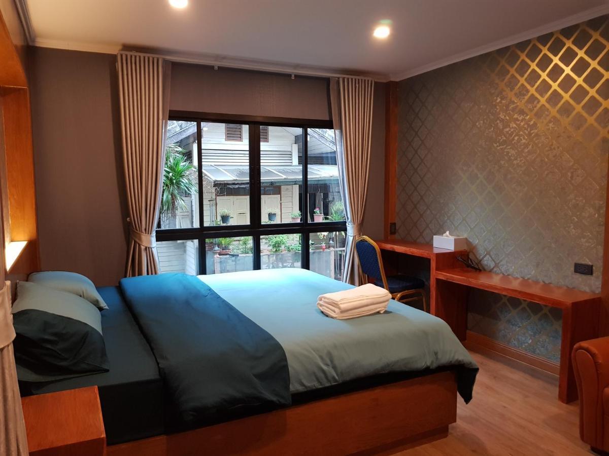 Tepbunthom Hostel Bangkok Luaran gambar